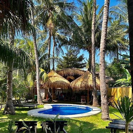 Gili Land Hotel Gili Islands Exterior photo