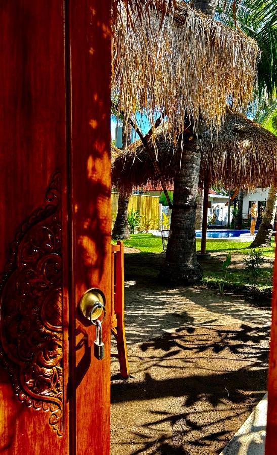 Gili Land Hotel Gili Islands Exterior photo