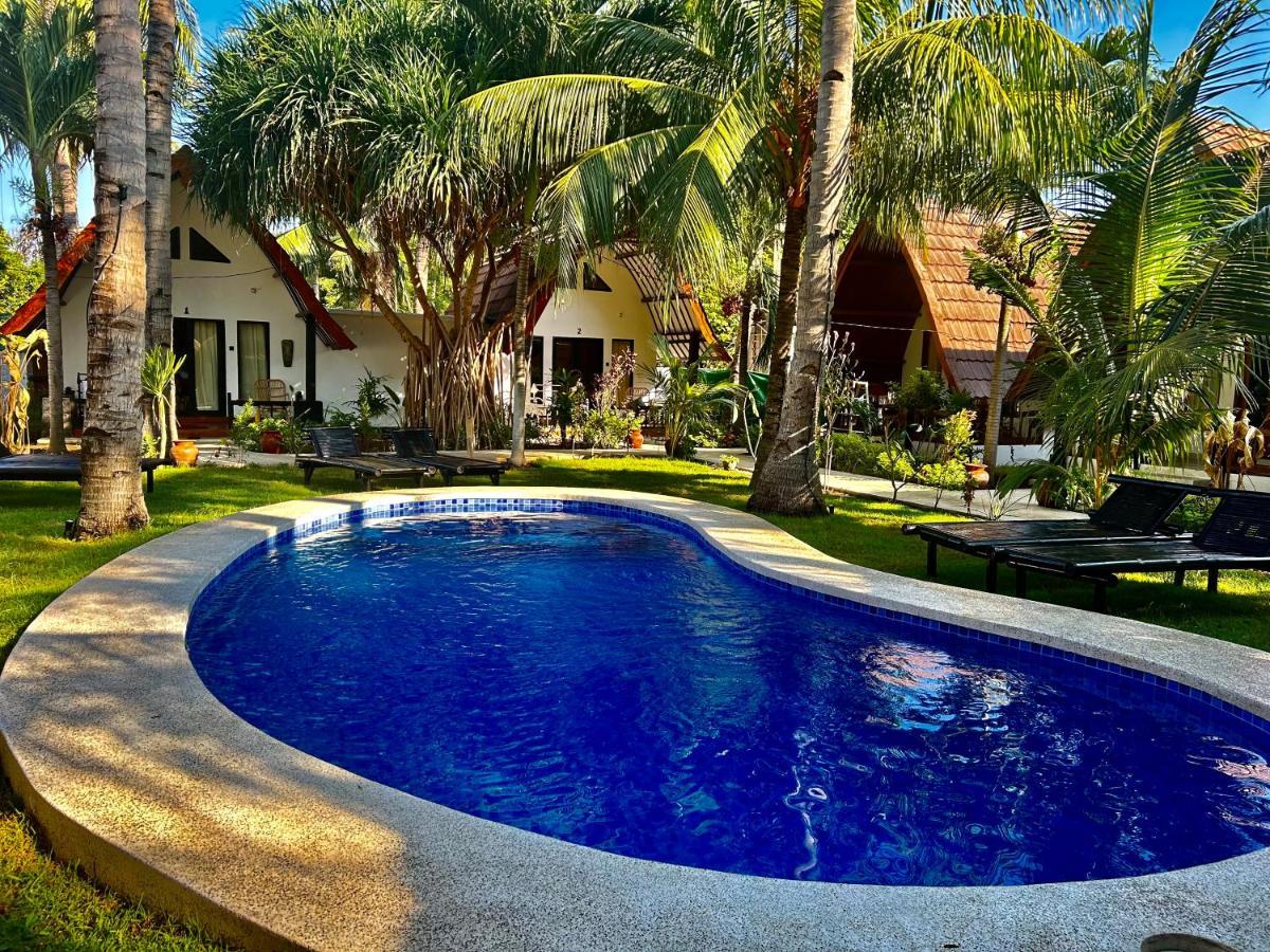 Gili Land Hotel Gili Islands Exterior photo